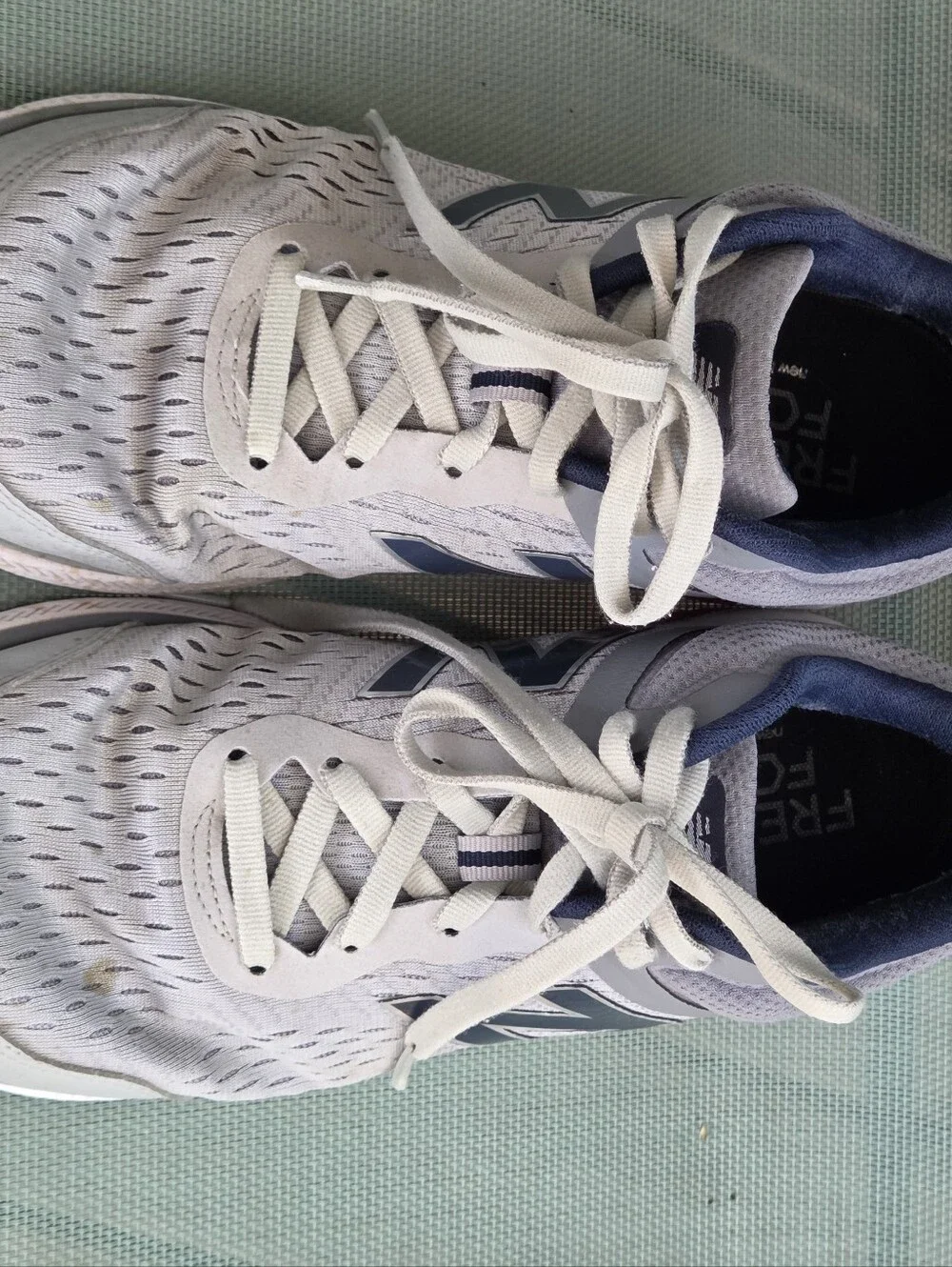 New Balance 847v4 Running Sneakers Men Size 10.5 D Gray Blue Mesh Comfort Shoes